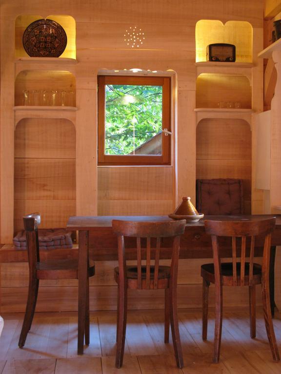Les Cabanes Du Tertre Urval Pokoj fotografie